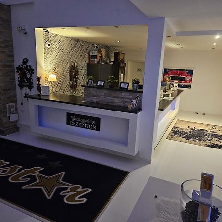 Designhotel Youngstar MHG Dış mekan fotoğraf
